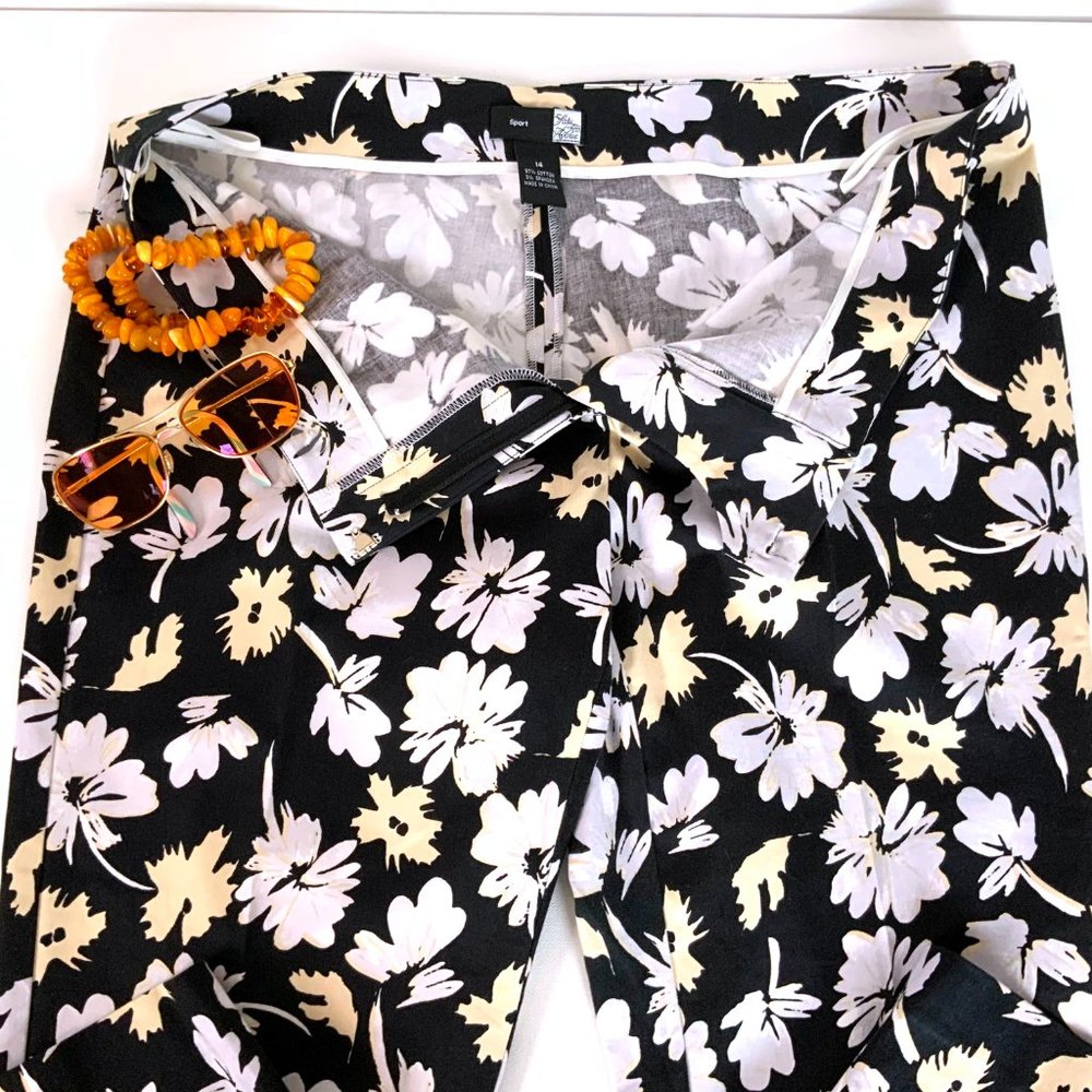 New Saks Fifth Avenue Sport Black Floral Stretch Cotton Cropped Pants Sz 14 - Picture 16 of 16